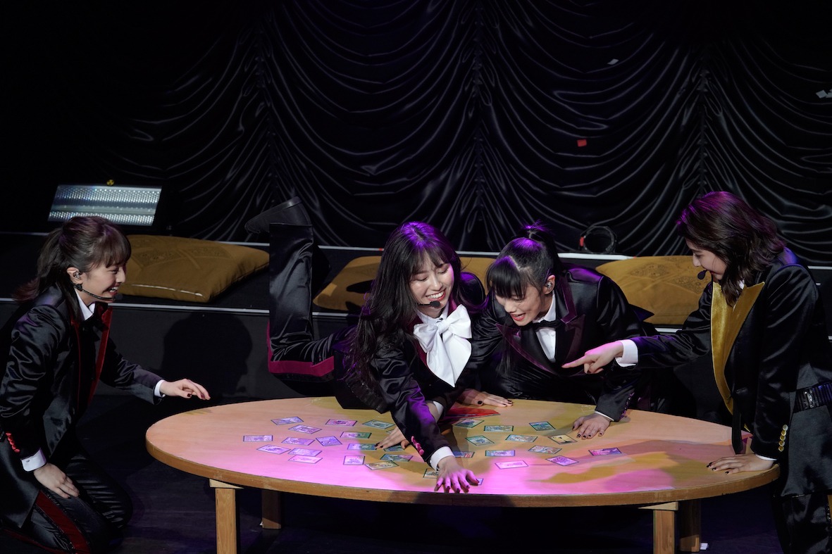 ももいろクローバーZ「5th ALBUM『MOMOIRO CLOVER Z』SHOW at 東京キネマ倶楽部」の様子。