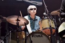 佐藤シンイチロウ（Dr）（撮影：橋本塁＜SOUND SHOOTER＞、玉井信吾）