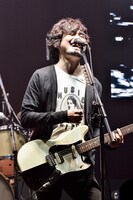 山中さわお（Vo, G）（撮影：橋本塁＜SOUND SHOOTER＞、玉井信吾）