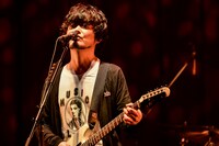 山中さわお（Vo, G）（撮影：橋本塁＜SOUND SHOOTER＞、玉井信吾）