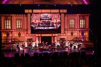 「Pumpkin Parade」を披露するさくら学院。(c)Hajime Oba