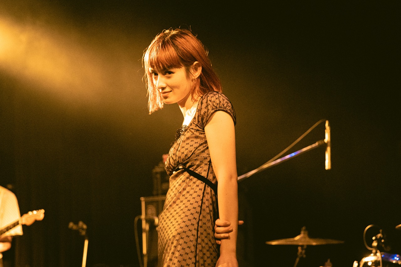 Erika（Vo / Luby Sparks）（Photo by Yoshitake Hamanaka）