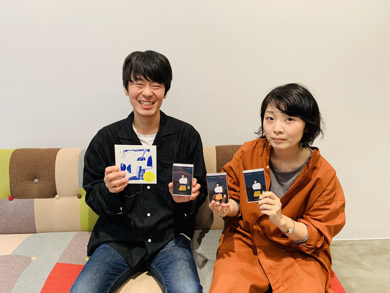 左から角張渉（カクバリズム）、mei ehara。