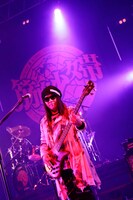 内田雄一郎（B）（写真提供：徳間ジャパンコミュニケーションズ）