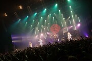 「筋肉少女帯『LOVE』リリース直前LIVE!!新曲から定番曲まで! LOVE六本木!!」東京・EX THEATER ROPPONGI公演の様子。（写真提供：徳間ジャパンコミュニケーションズ）