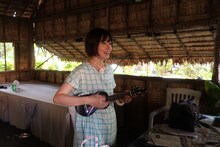 マーシャル諸島共和国を訪れた藤岡みなみ。