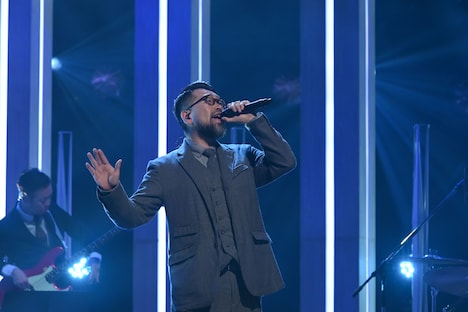 槇原敬之が出演するNHK総合「SONGS」より。（写真提供：NHK）