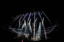 「フジファブリック 15th anniversary SPECIAL LIVE at 大阪城ホール 2019『IN MY TOWN』」の様子。