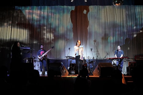 「NEWTOWN 2019」でパフォーマンスする和田彩花。（写真提供：YU-Mエンターテインメント）