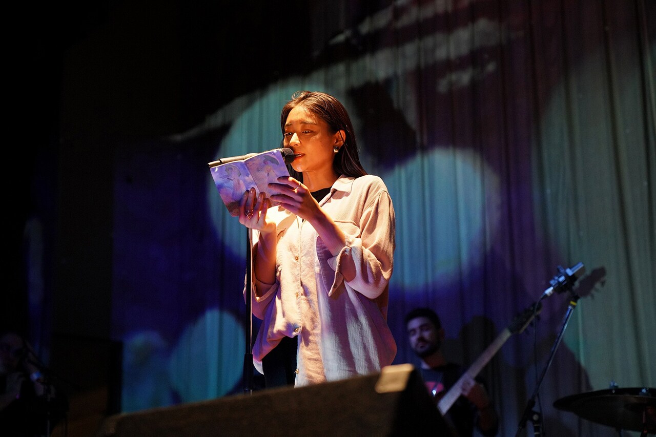 和田彩花「NEWTOWN」でソロ初パフォーマンス、ポエトリーリーディングで思い伝える