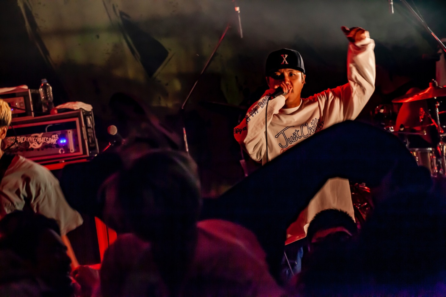 Hiro（Vo）（Photo by TAKASHI KONUMA）