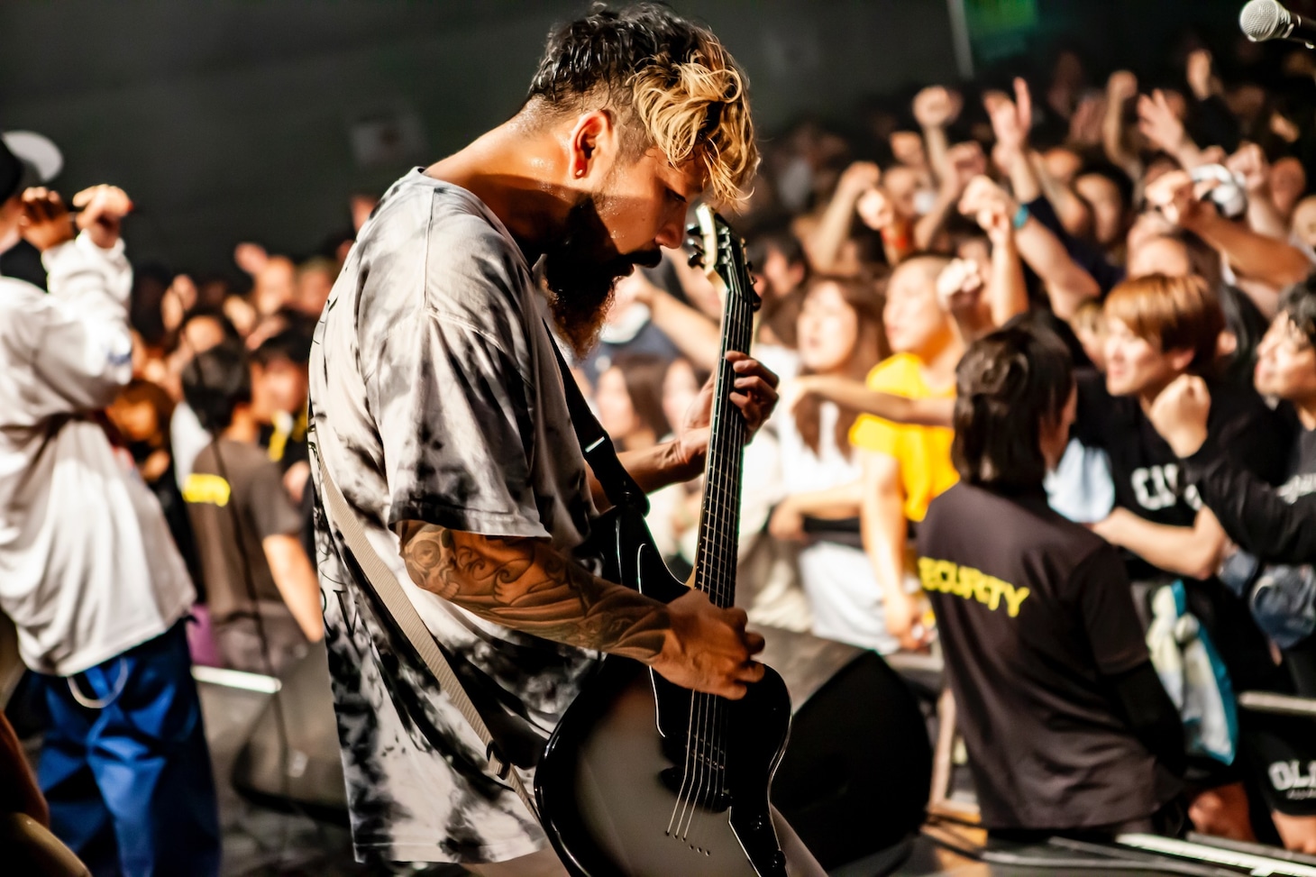 Kazuki（G, Vo）（Photo by TAKASHI KONUMA）