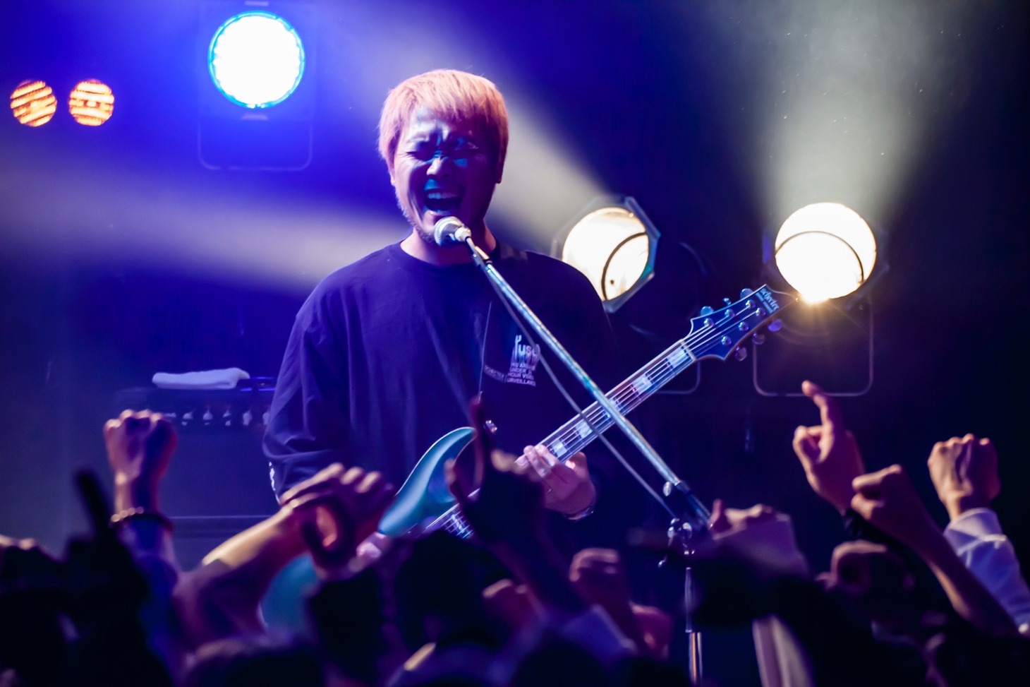 Takahiro（G, Vo）（Photo by TAKASHI KONUMA）