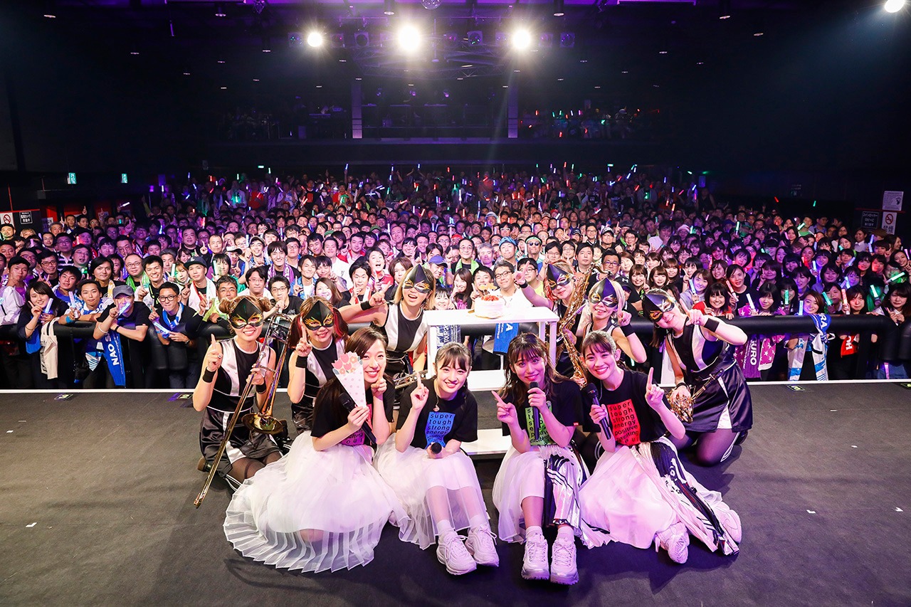 「TEAM SHACHI 1st Anniversary Live」愛知・DIAMOND HALL公演の様子。（撮影：笹森健一）