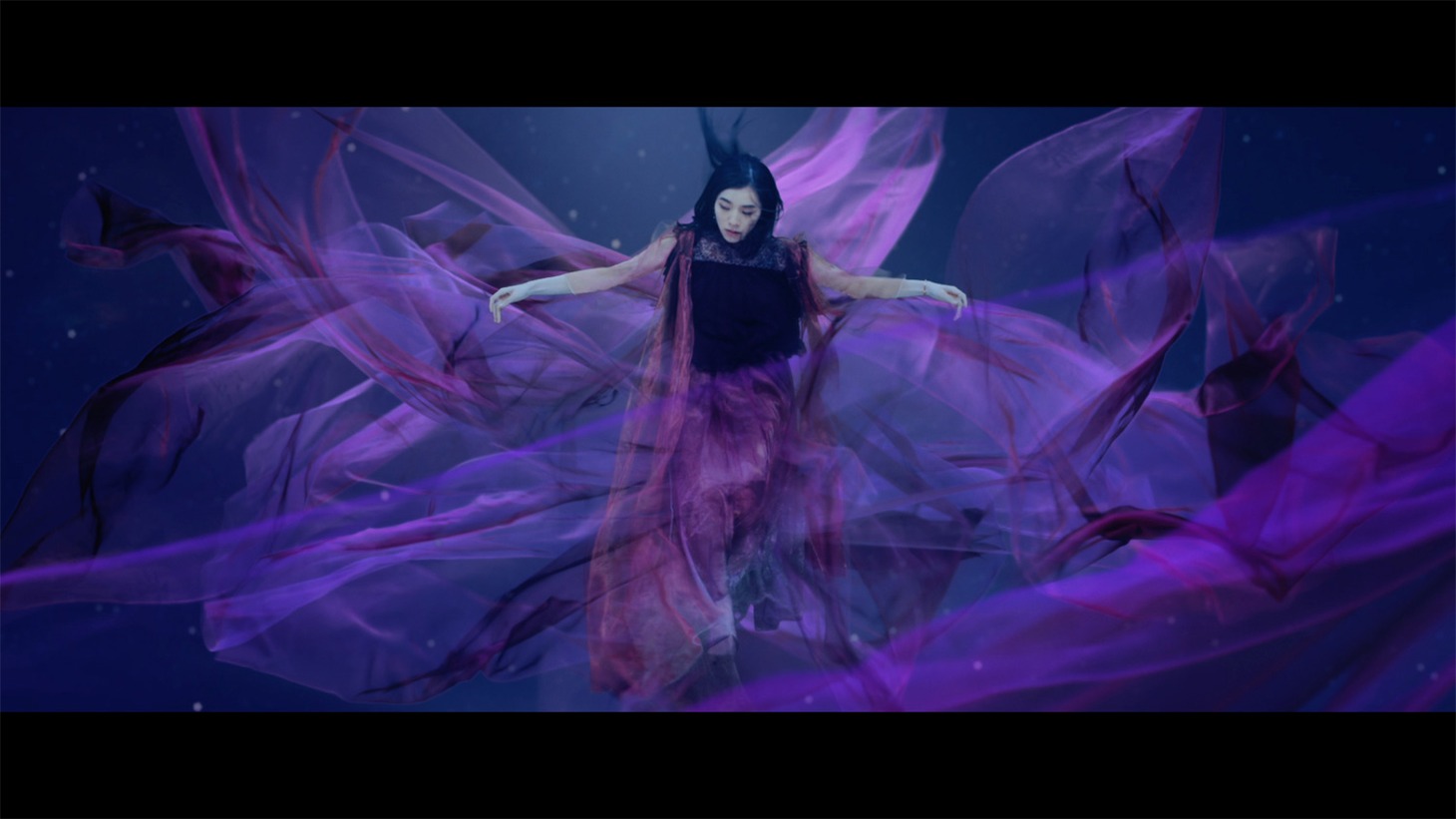 milet「You & I」ミュージックビデオより。