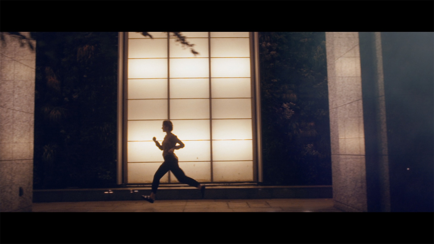 milet「You & I」ミュージックビデオより。