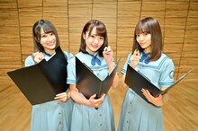 TBSチャンネル1「セルフ Documentary of 日向坂46」第2回放送の出演者。左から潮紗理菜、高瀬愛奈、宮田愛萌。