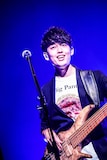 奥野翔太(B, Cho)