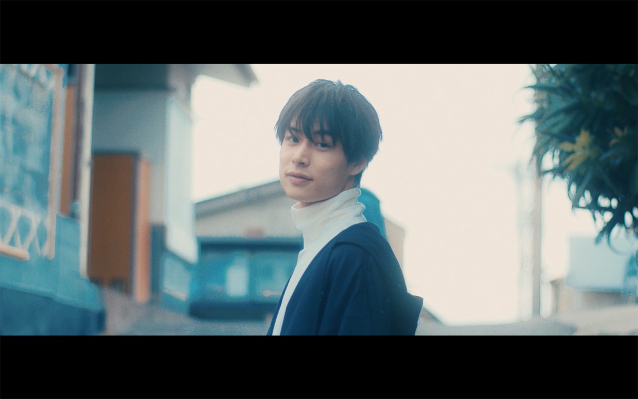 宮川愛李「Sissy Sky」ミュージックビデオのワンシーン。