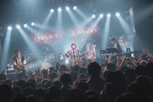「アカシック ラストワンマンライブ ～愛しき実話～ 東京編」の様子。（撮影：真島洸）