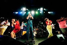 「どついたるねんの一揆」の様子。（撮影：宇佐美亮）