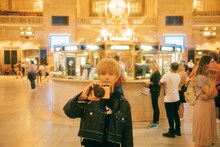 「和田颯 1st写真集 25」より。（撮影：神戸健太郎）(c)KADOKAWA