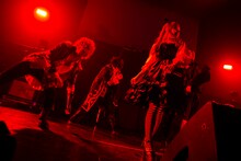 アナタシアとメイリア（Vo / GARNiDELiA）。（撮影：冨田味我）