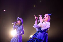 左からmanaco、メイリア（Vo / GARNiDELiA）。（撮影：冨田味我）