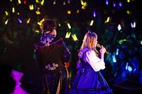 左からセンラ（浦島坂田船）、メイリア（Vo / GARNiDELiA）。（撮影：冨田味我）