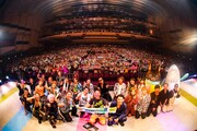 「LIVE YEAH!!! vol.1」の集合写真。（撮影：渡邉一生）