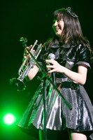 「Family Complex」の中山莉子。