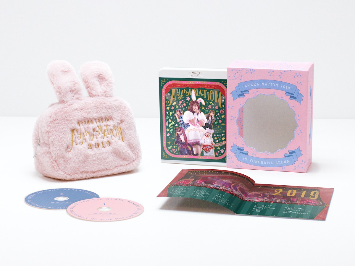 佐々木彩夏「AYAKA NATION 2019 in Yokohama Arena LIVE Blu-ray&DVD（ANGEL EYES限定盤）」の同梱内容。