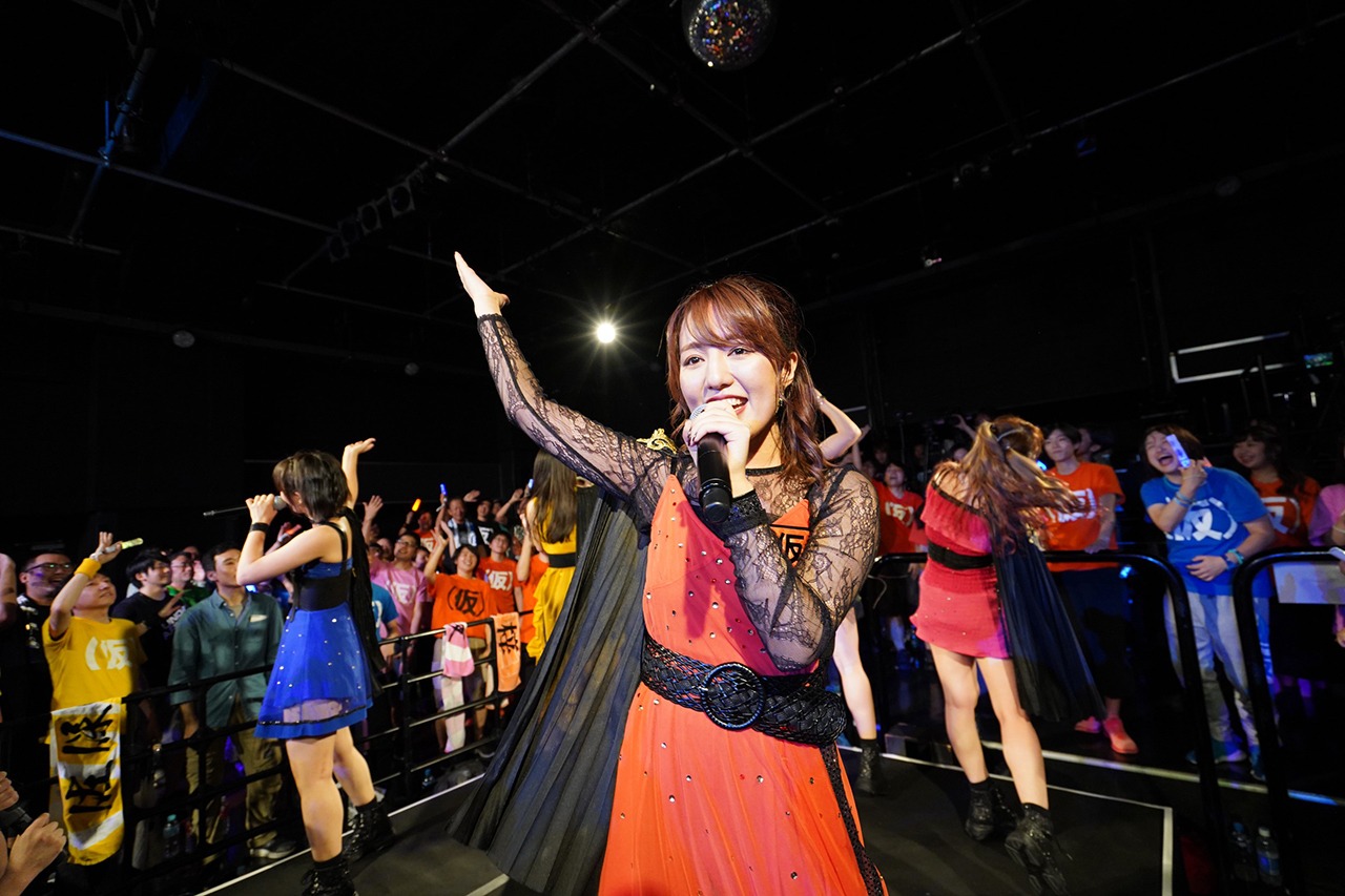 「アップアップガールズ（仮） 5 to the 5th Power 底なしの一体感」の様子。（写真提供：YU-Mエンターテインメント）