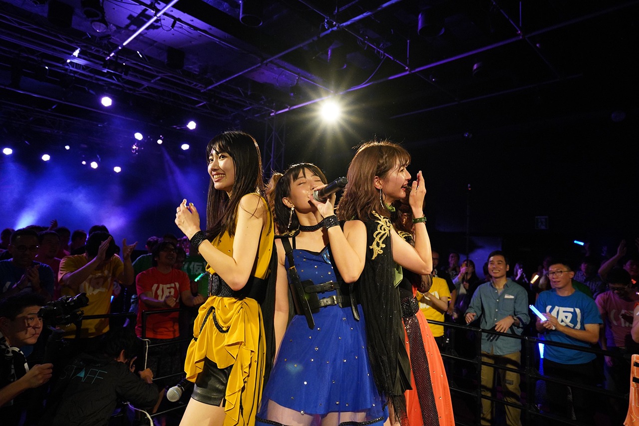 「アップアップガールズ（仮） 5 to the 5th Power 底なしの一体感」の様子。（写真提供：YU-Mエンターテインメント）