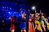 「アップアップガールズ（仮） 5 to the 5th Power 底なしの一体感」の様子。（写真提供：YU-Mエンターテインメント）