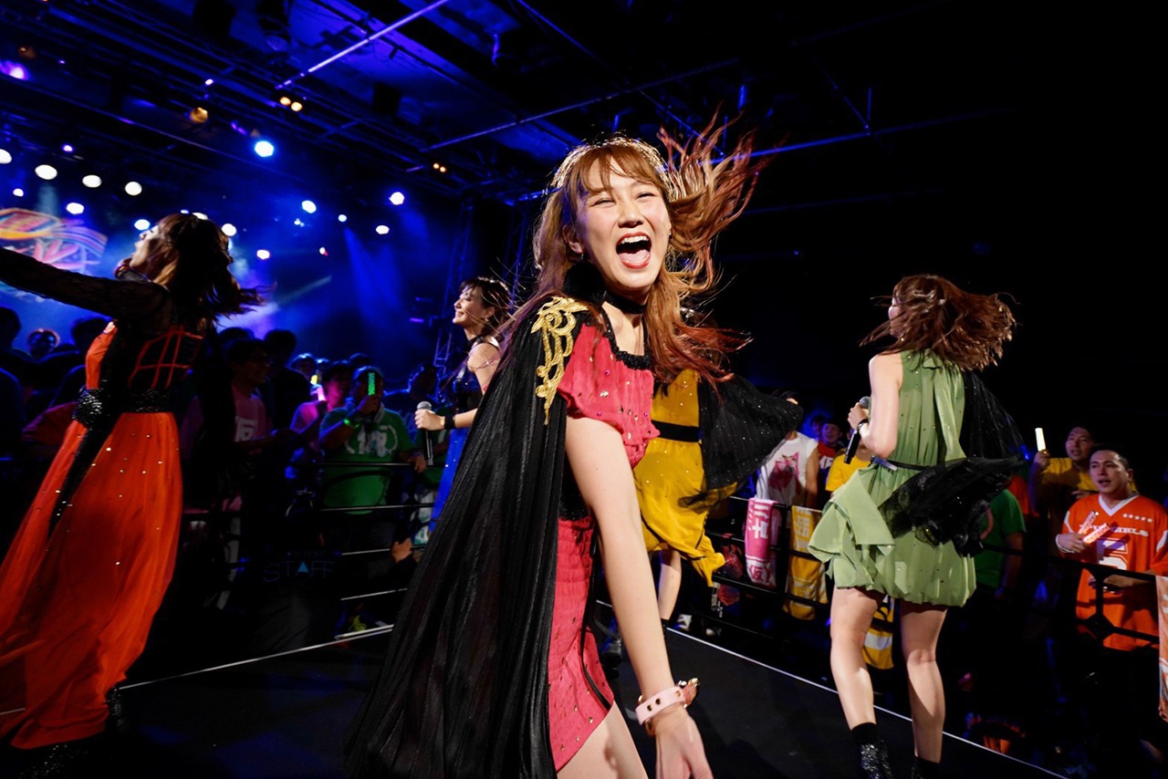 「アップアップガールズ（仮） 5 to the 5th Power 底なしの一体感」の様子。（写真提供：YU-Mエンターテインメント）