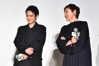 北村匠海と大竹しのぶ。