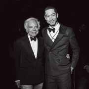 左からラルフ・ローレン氏、EXILE AKIRA。