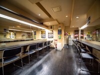 楽屋は2部屋用意されている。