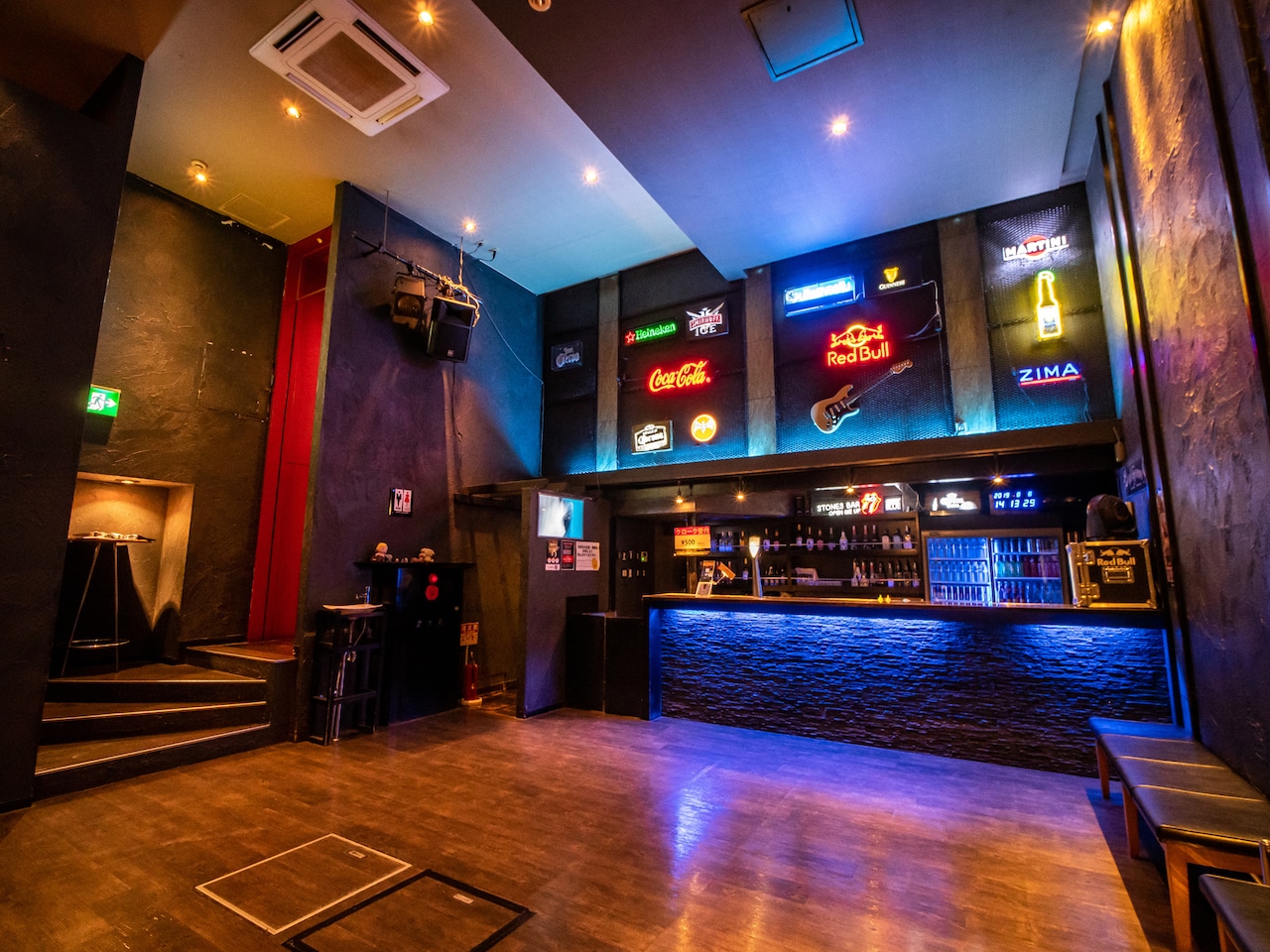 広々としたラウンジ。