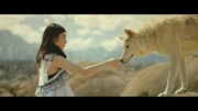 milet「Drown」ミュージックビデオのワンシーン。