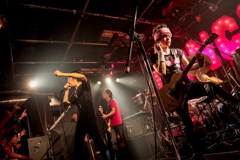 ザ・クロマニヨンズ（撮影：柴田恵理）