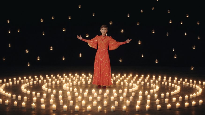 Superfly、1500本のロウソクで描く「フレア」MV完成