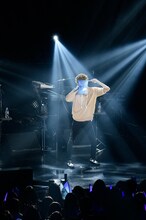 しゅーず「Shoose 10th Anniversary Live -DEEPEST-」の様子。（撮影：小松陽祐［ODD JOB］）