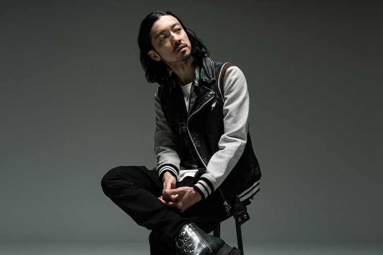 金子ノブアキがglambの年コレクションに登場 4シーズンのルックに出演 コメントあり 音楽ナタリー