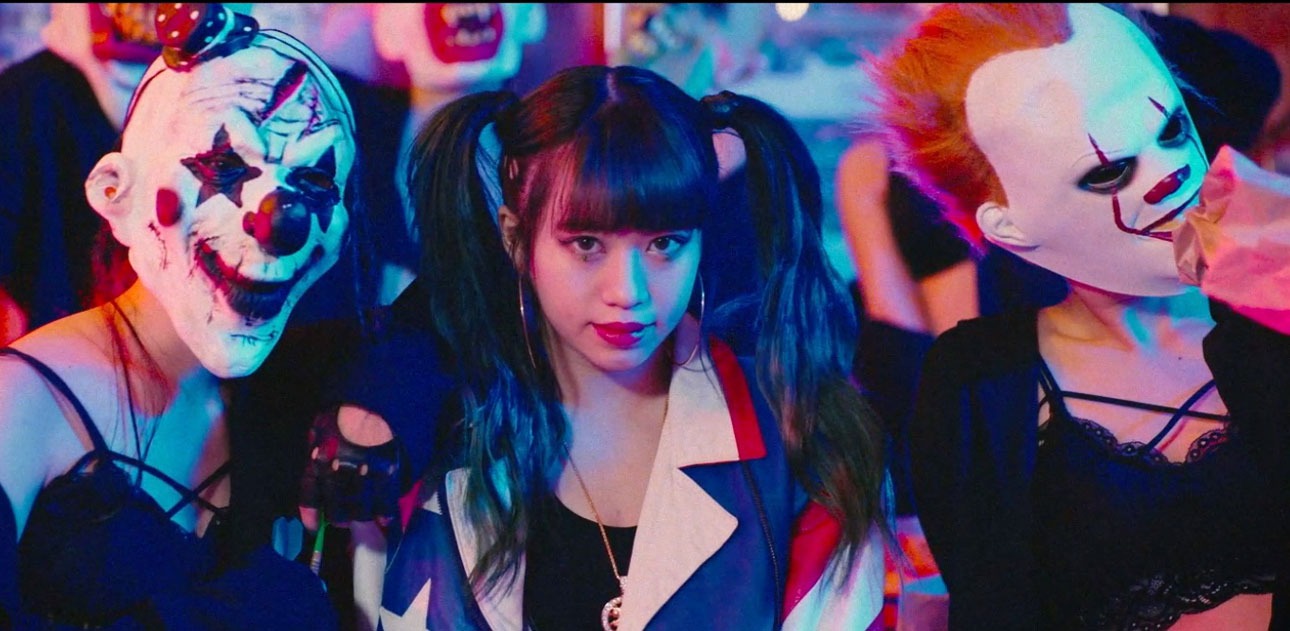 「Have it my way」MVのワンシーン。