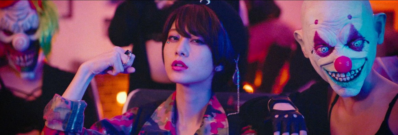 「Have it my way」MVのワンシーン。