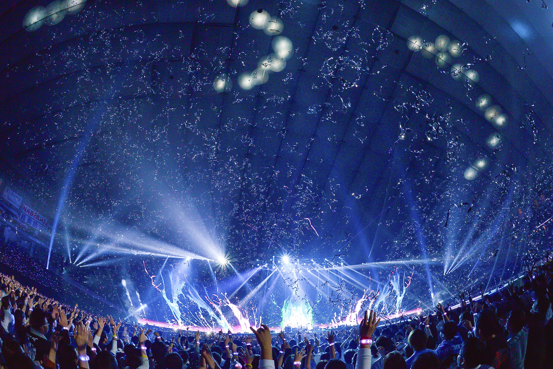 BUMP OF CHICKEN TOUR 2019 aurora ark」東京ドーム公演の様子。（撮影