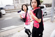 「BiS vs CARRY LOOSE対抗駅伝」よりBiSチーム。（Photo by sotobayashi kenta）