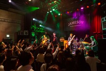 「JAMESON HALLOWEEN LIVE」DATSのステージの様子。